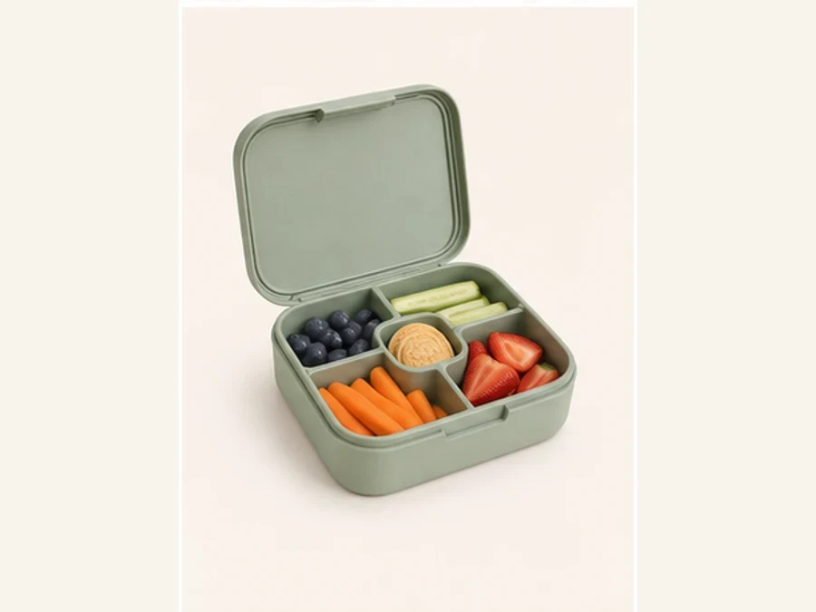 Snackbox mit Fächern für Kinder auf Reisen