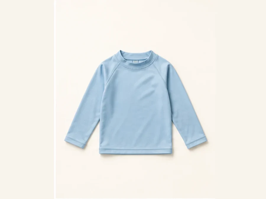 UV-Shirt für Kinder im Strandurlaub